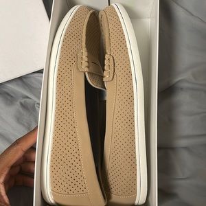 Tan & white , size 10 Tommy Hilfiger